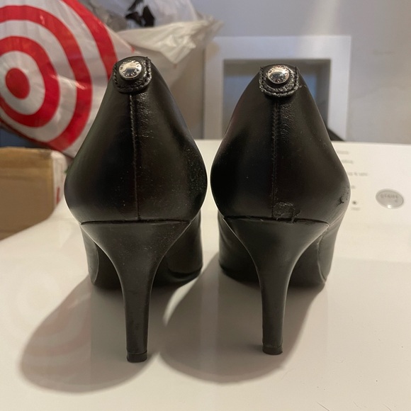 Michael Kors heel - Picture 2 of 2